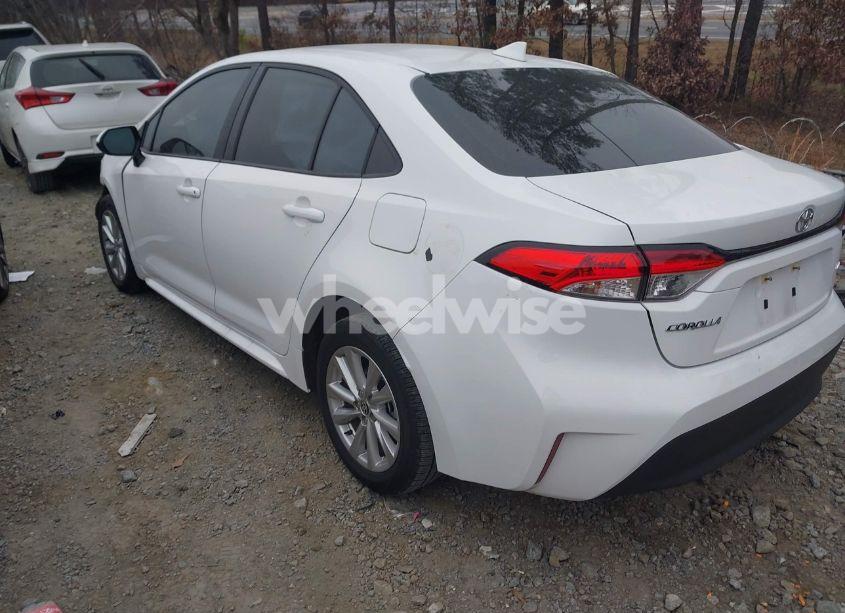 Photo 3 of 2024 Toyota Corolla LE (VIN 5YFB4MDE7RP152211)