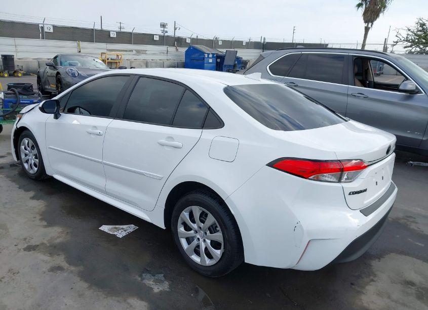 Photo 3 of 2024 Toyota Corolla LE (VIN 5YFB4MDE7RP168893)