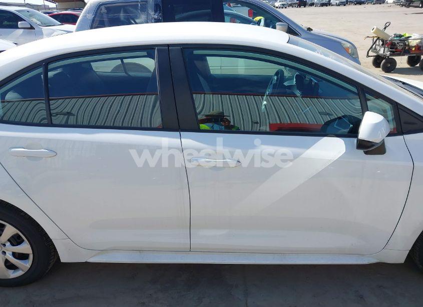Photo 14 of 2024 Toyota Corolla LE (VIN 5YFB4MDE7RP182244)