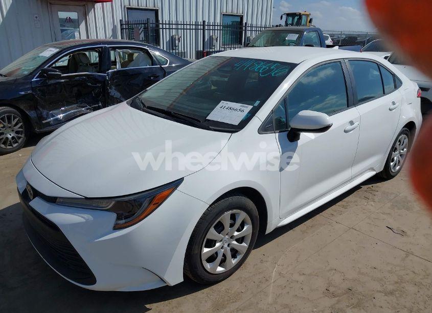 Photo 2 of 2024 Toyota Corolla LE (VIN 5YFB4MDE7RP182244)