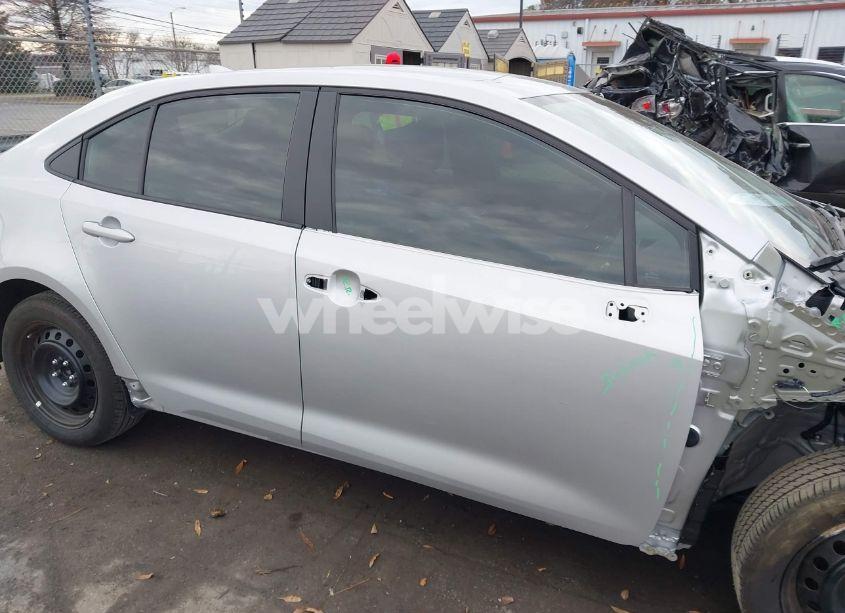 Photo 13 of 2024 Toyota Corolla LE (VIN 5YFB4MDE7RP195981)