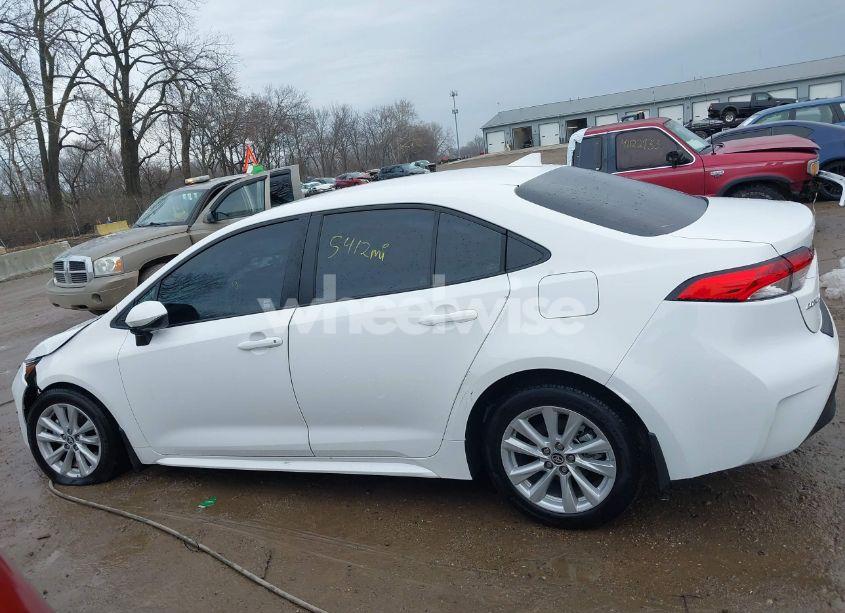 Photo 15 of 2024 Toyota Corolla LE (VIN 5YFB4MDE7RP205196)