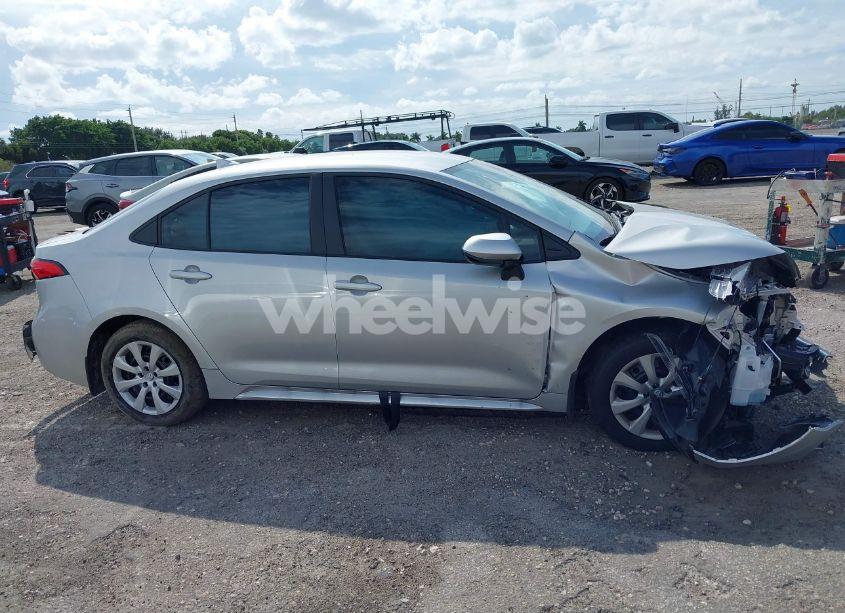 Photo 14 of 2024 Toyota Corolla LE (VIN 5YFB4MDE7RP206302)