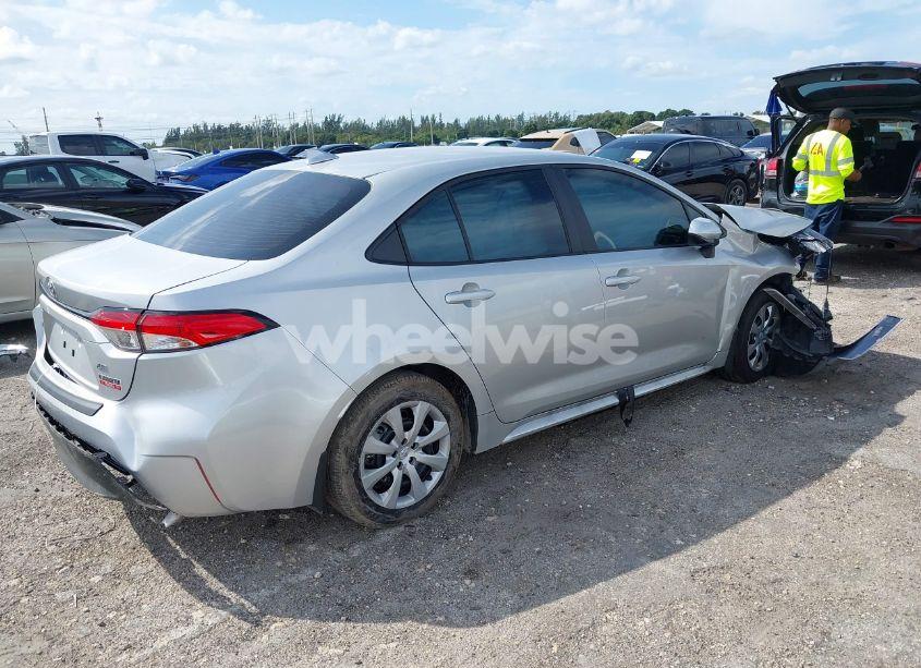 Photo 4 of 2024 Toyota Corolla LE (VIN 5YFB4MDE7RP206302)