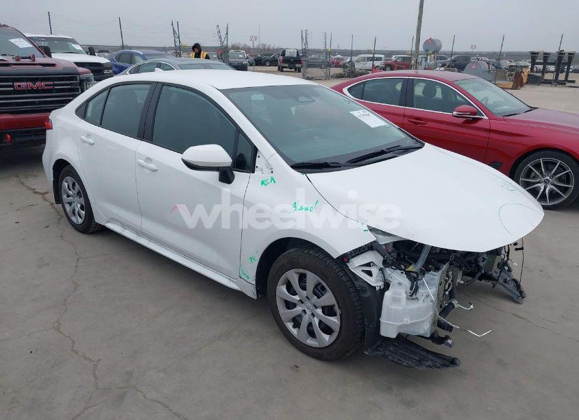 2024 Toyota Corolla LE (VIN 5YFB4MDE7RP213220) main photo