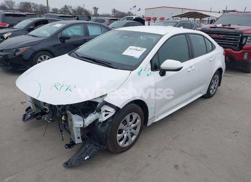 Photo 2 of 2024 Toyota Corolla LE (VIN 5YFB4MDE7RP213220)