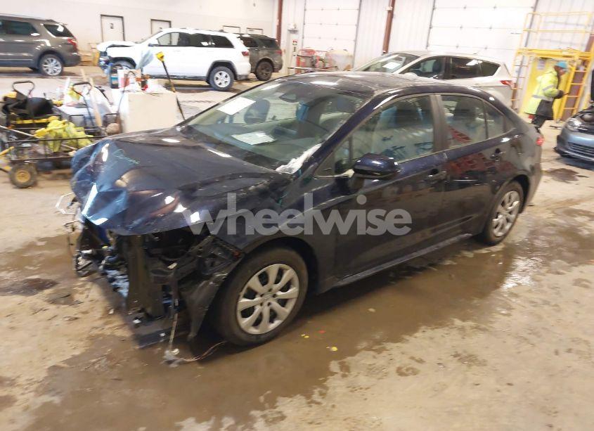 Photo 2 of 2025 Toyota Corolla LE (VIN 5YFB4MDE7SP230749)