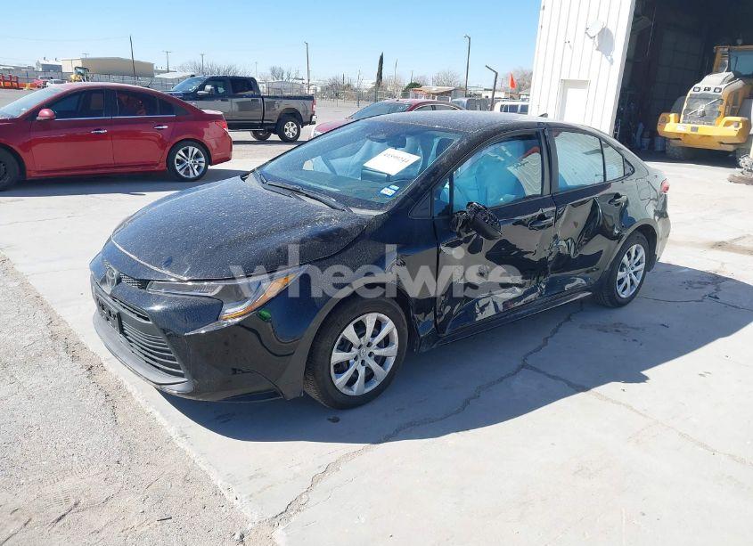 Photo 2 of 2025 Toyota Corolla LE (VIN 5YFB4MDE7SP236289)