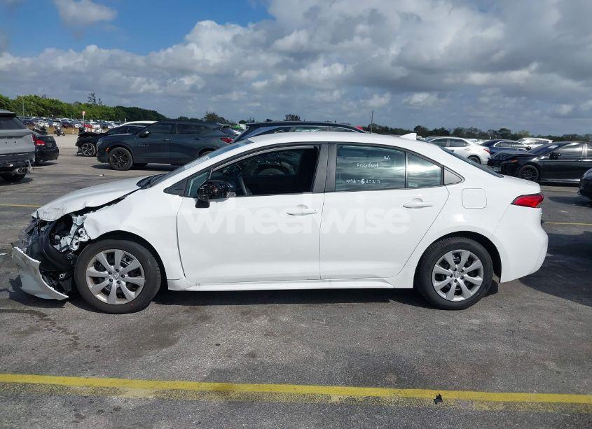 Photo 14 of 2025 Toyota Corolla LE (VIN 5YFB4MDE7SP245168)