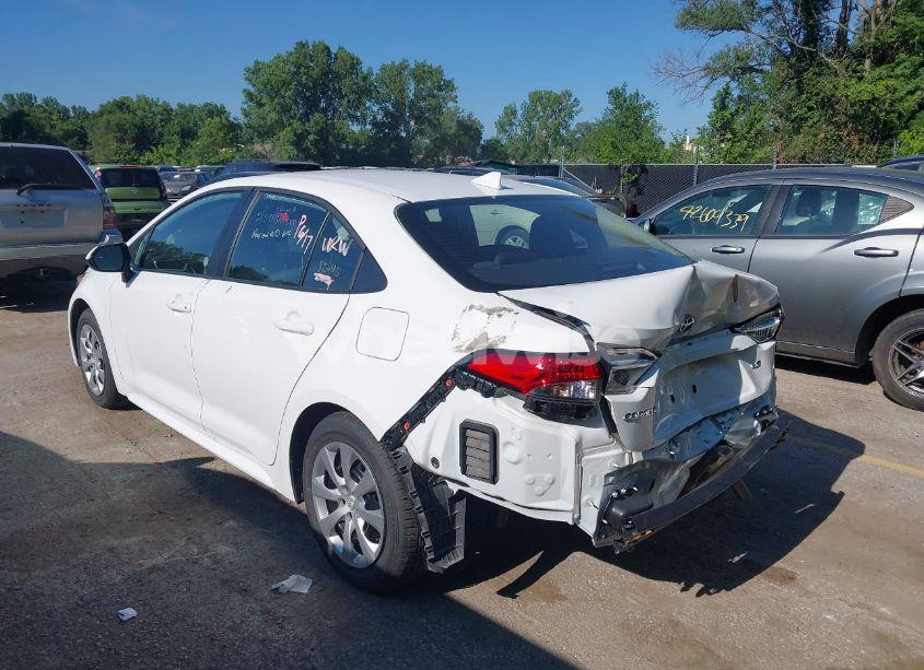 Photo 3 of 2025 Toyota Corolla LE (VIN 5YFB4MDE7SP276338)