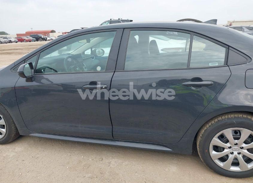 Photo 14 of 2025 Toyota Corolla LE (VIN 5YFB4MDE7SP277876)