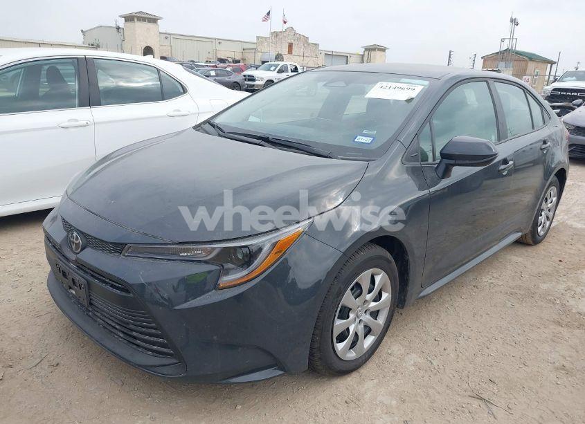 Photo 2 of 2025 Toyota Corolla LE (VIN 5YFB4MDE7SP277876)