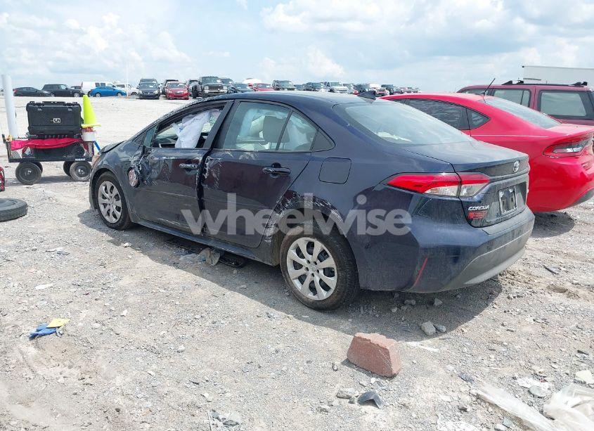 Photo 3 of 2025 Toyota Corolla LE (VIN 5YFB4MDE7SP287677)