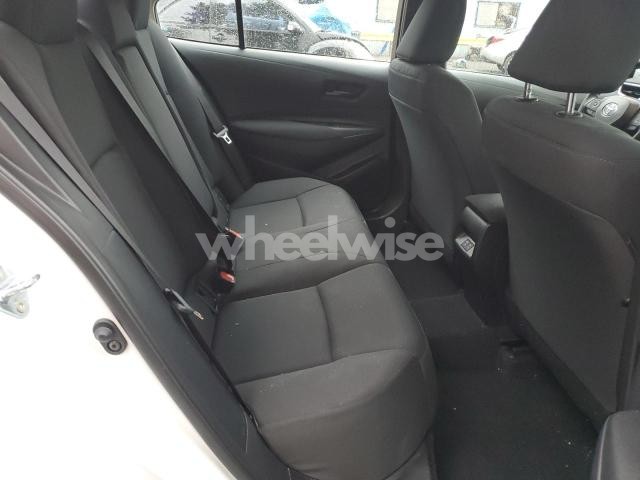 2025 TOYOTA COROLLA LE (VIN 5YFB4MDE7SP319981) main photo