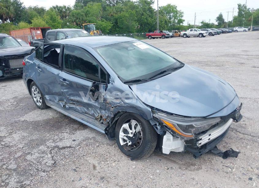 2024 Toyota Corolla LE (VIN 5YFB4MDE8RP090382) main photo