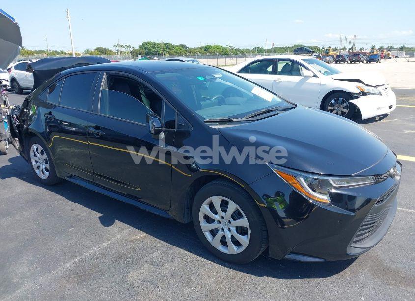2024 Toyota Corolla LE (VIN 5YFB4MDE8RP131397) main photo