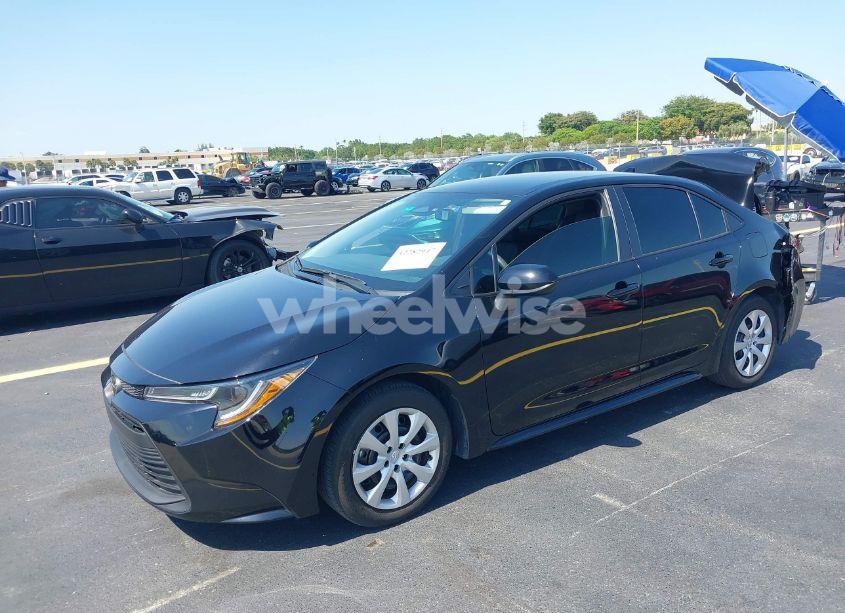 Photo 2 of 2024 Toyota Corolla LE (VIN 5YFB4MDE8RP131397)