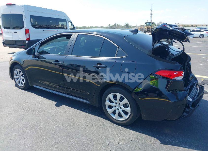 Photo 3 of 2024 Toyota Corolla LE (VIN 5YFB4MDE8RP131397)