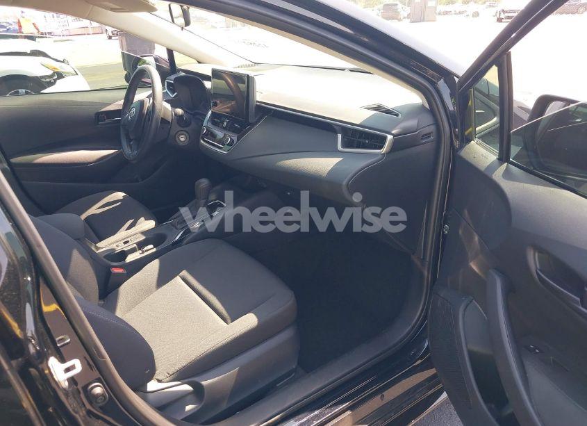 Photo 5 of 2024 Toyota Corolla LE (VIN 5YFB4MDE8RP131397)