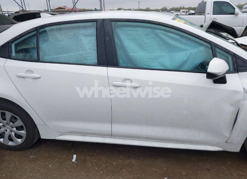 Photo 13 of 2024 Toyota Corolla LE (VIN 5YFB4MDE8RP170202)