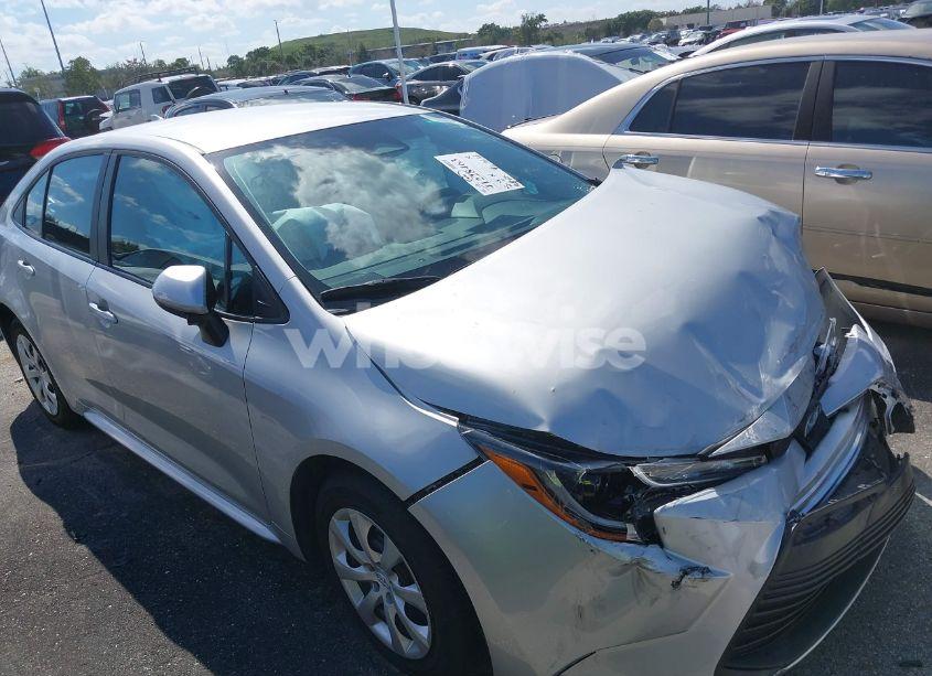 2024 Toyota Corolla LE (VIN 5YFB4MDE8RP170622) main photo