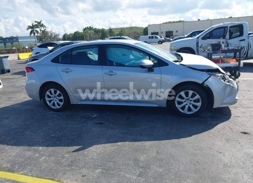Photo 13 of 2024 Toyota Corolla LE (VIN 5YFB4MDE8RP170622)