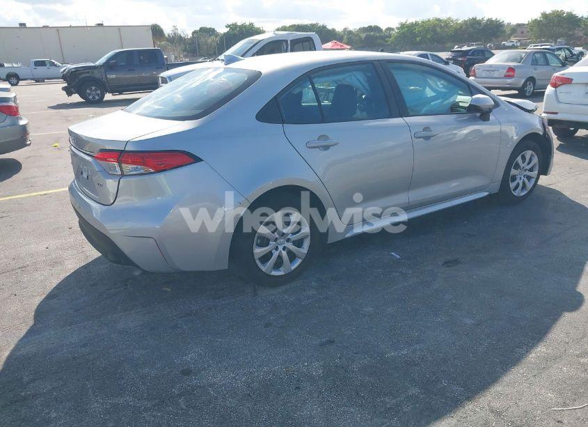 Photo 4 of 2024 Toyota Corolla LE (VIN 5YFB4MDE8RP170622)
