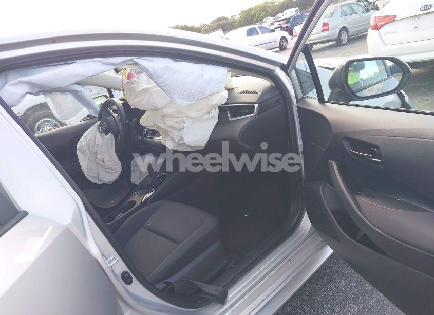 Photo 5 of 2024 Toyota Corolla LE (VIN 5YFB4MDE8RP170622)