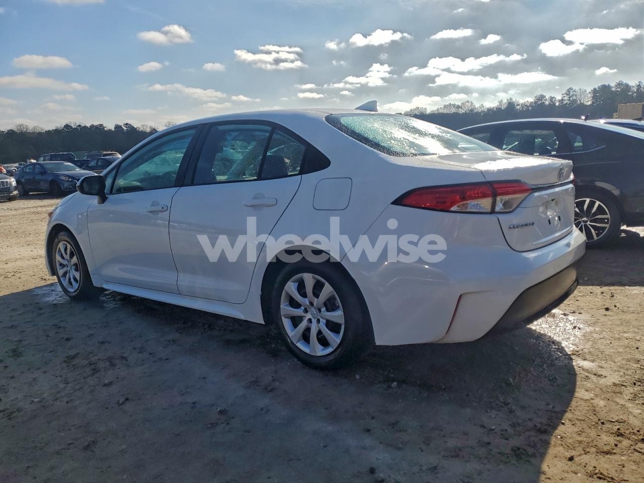 Photo 2 of 2024 TOYOTA COROLLA LE (VIN 5YFB4MDE8RP201920)