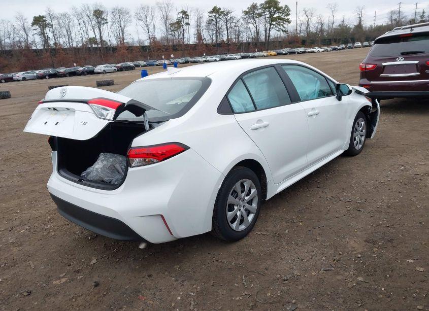 Photo 4 of 2024 Toyota Corolla LE (VIN 5YFB4MDE8RP214036)