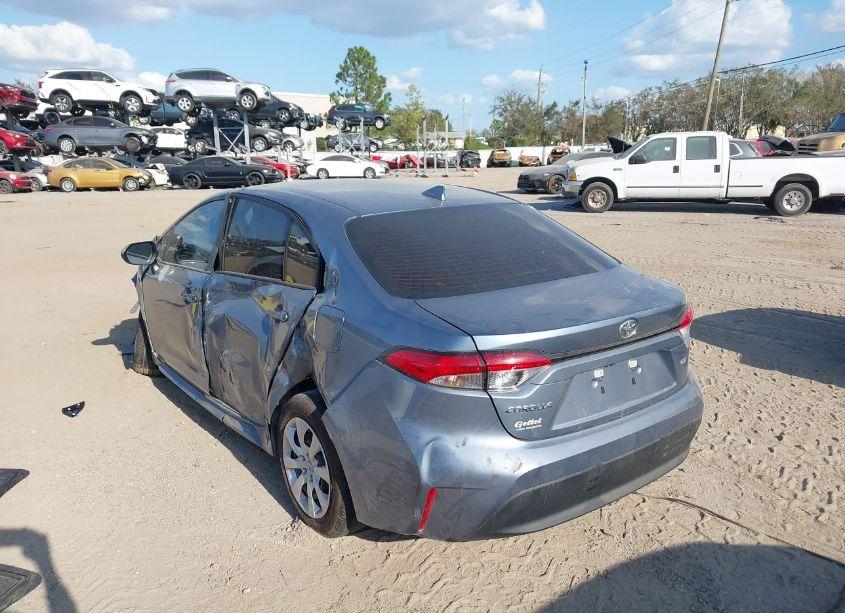 Photo 3 of 2024 Toyota Corolla LE (VIN 5YFB4MDE8RP218393)