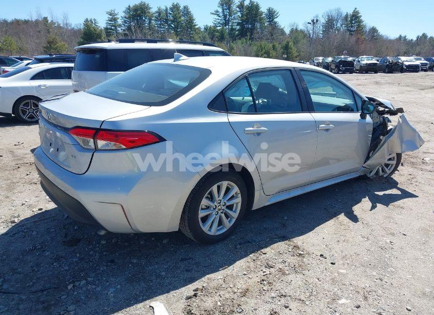 Photo 4 of 2024 Toyota Corolla LE (VIN 5YFB4MDE8RP225764)