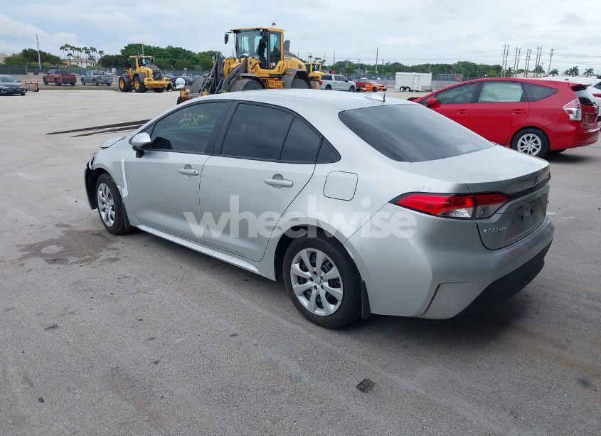 Photo 3 of 2025 Toyota Corolla LE (VIN 5YFB4MDE8SP244854)