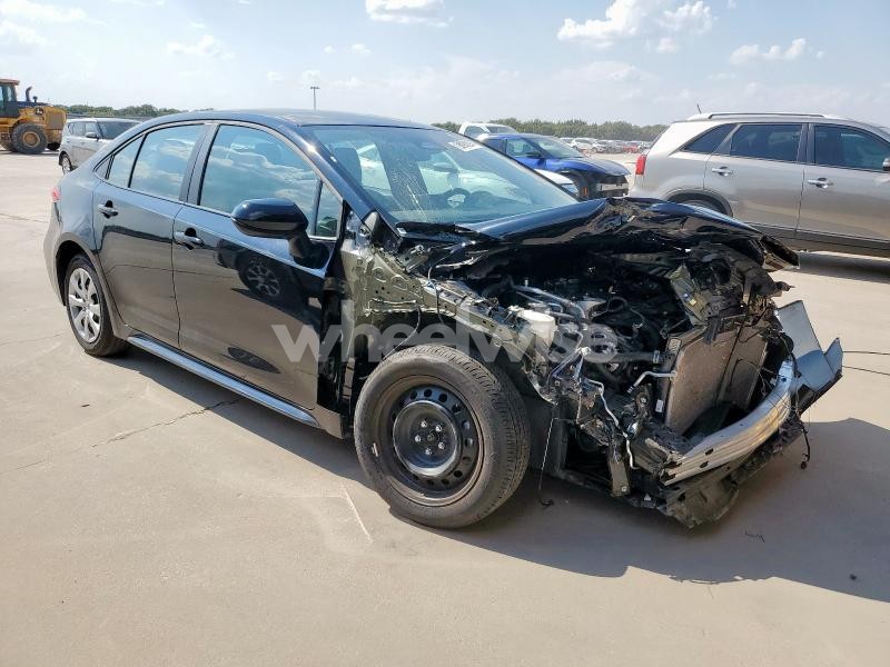 Photo 3 of 2025 TOYOTA COROLLA LE (VIN 5YFB4MDE8SP282178)