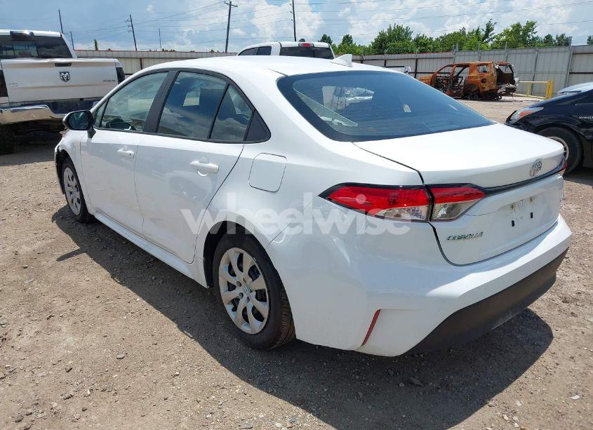 Photo 3 of 2025 Toyota Corolla LE (VIN 5YFB4MDE8SP290684)