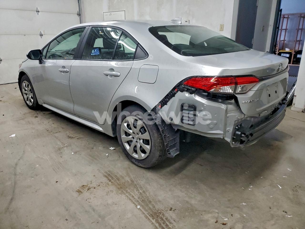 Photo 2 of 2025 TOYOTA COROLLA LE (VIN 5YFB4MDE8SP311565)