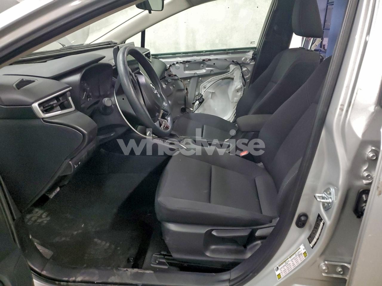 Photo 7 of 2025 TOYOTA COROLLA LE (VIN 5YFB4MDE8SP311565)