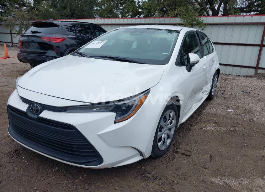 Photo 2 of 2023 Toyota Corolla LE (VIN 5YFB4MDE9PP002081)