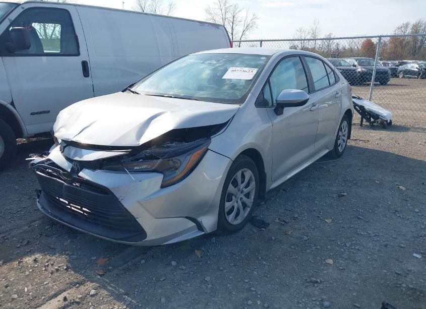 Photo 2 of 2023 Toyota Corolla LE (VIN 5YFB4MDE9PP005448)