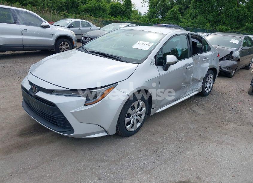 Photo 2 of 2023 Toyota Corolla LE (VIN 5YFB4MDE9PP013954)