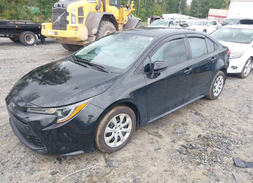Photo 2 of 2023 Toyota Corolla LE (VIN 5YFB4MDE9PP033900)