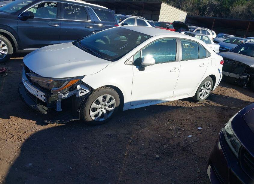 Photo 2 of 2023 Toyota Corolla LE (VIN 5YFB4MDE9PP049322)