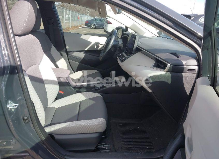 Photo 5 of 2023 Toyota Corolla LE (VIN 5YFB4MDE9PP058084)