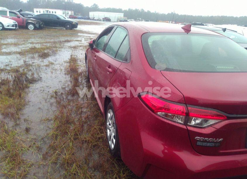 Photo 3 of 2024 Toyota Corolla LE (VIN 5YFB4MDE9RP081643)