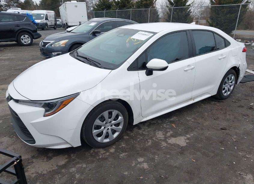 Photo 2 of 2024 Toyota Corolla LE (VIN 5YFB4MDE9RP089435)