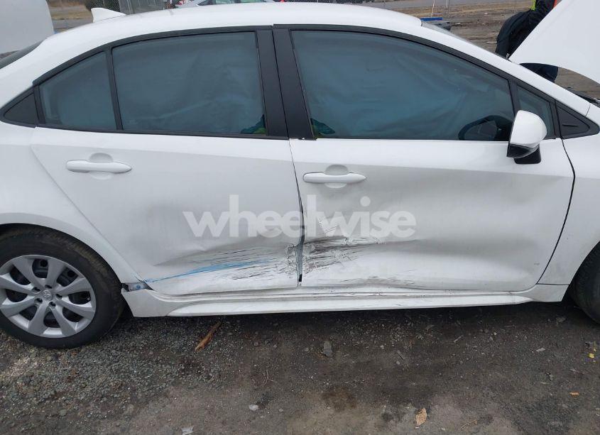 Photo 6 of 2024 Toyota Corolla LE (VIN 5YFB4MDE9RP089435)