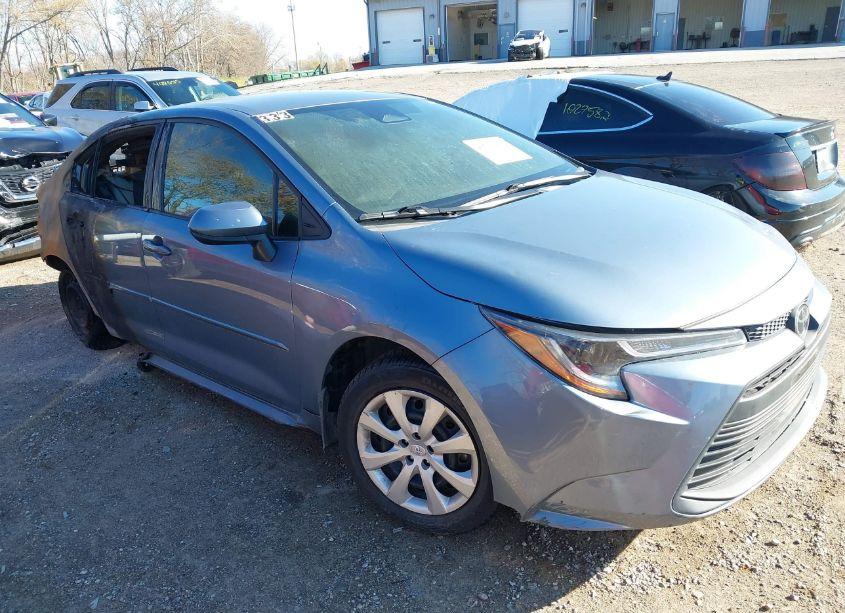 2024 Toyota Corolla LE (VIN 5YFB4MDE9RP090830) main photo