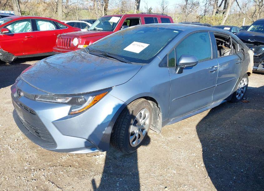 Photo 2 of 2024 Toyota Corolla LE (VIN 5YFB4MDE9RP090830)