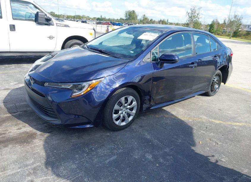 Photo 2 of 2024 Toyota Corolla LE (VIN 5YFB4MDE9RP093890)