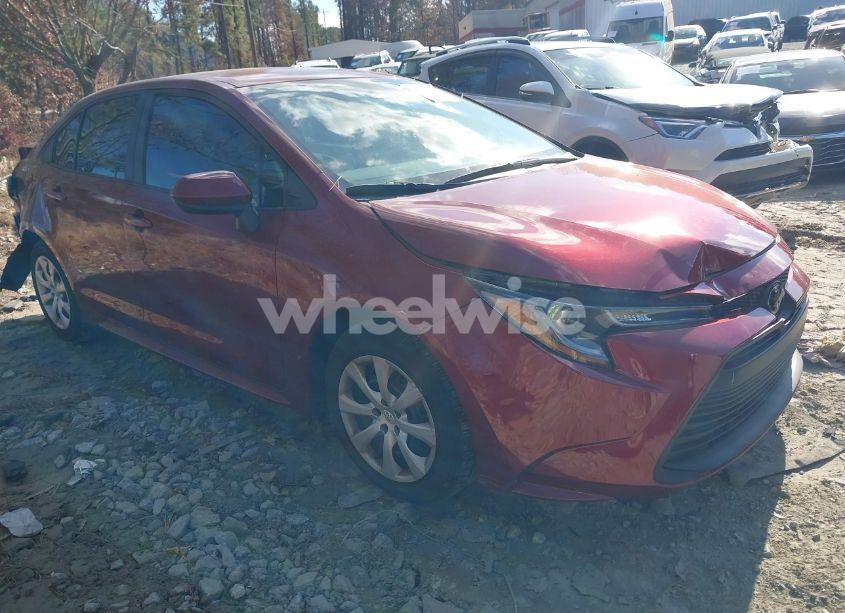 2024 Toyota Corolla LE (VIN 5YFB4MDE9RP102815) main photo